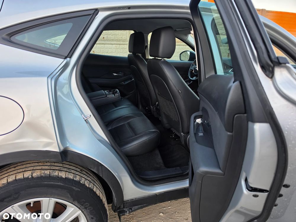 Jaguar E-Pace P200 AWD R-Dynamic S - 33