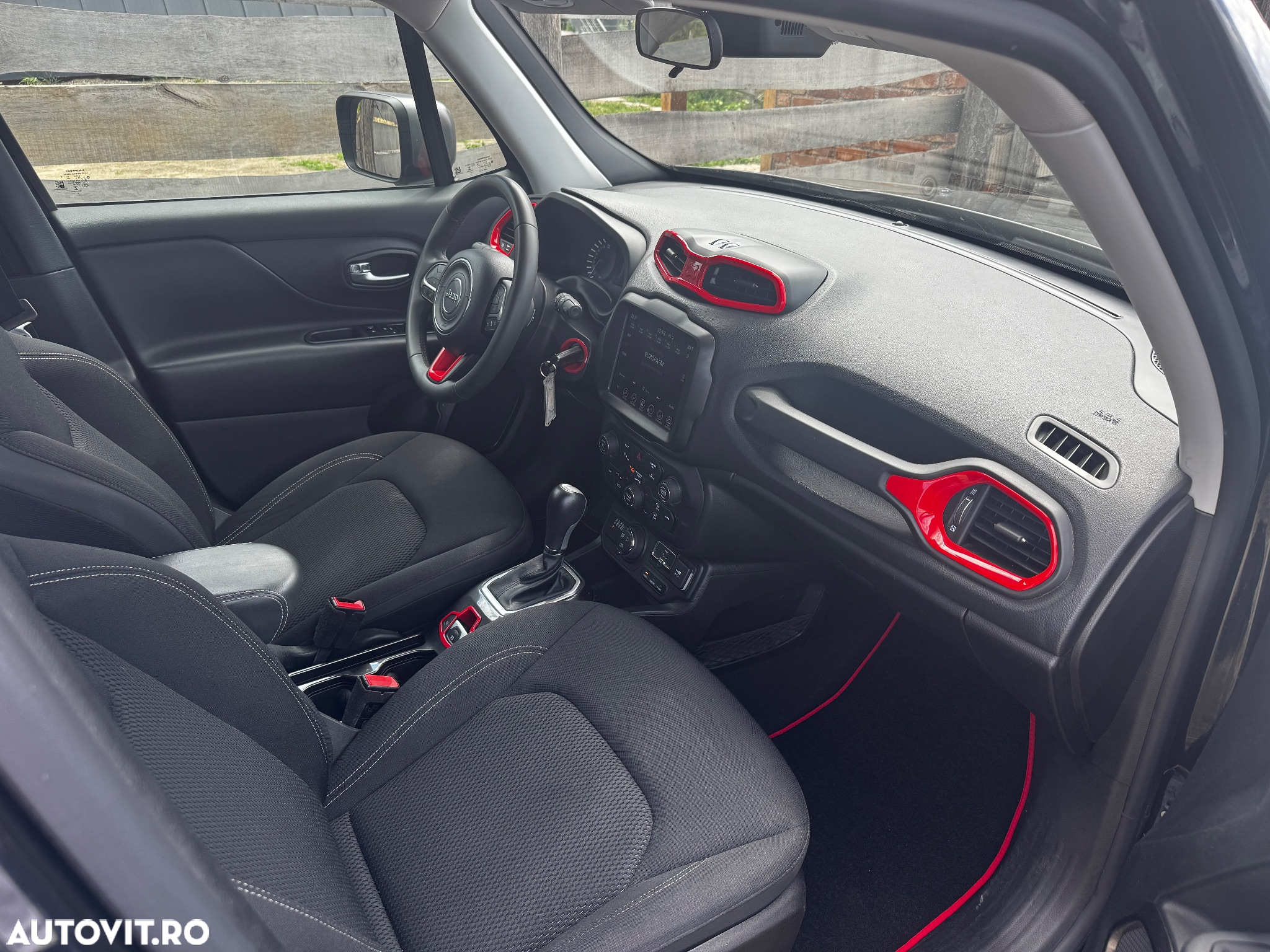 Jeep Renegade - 29