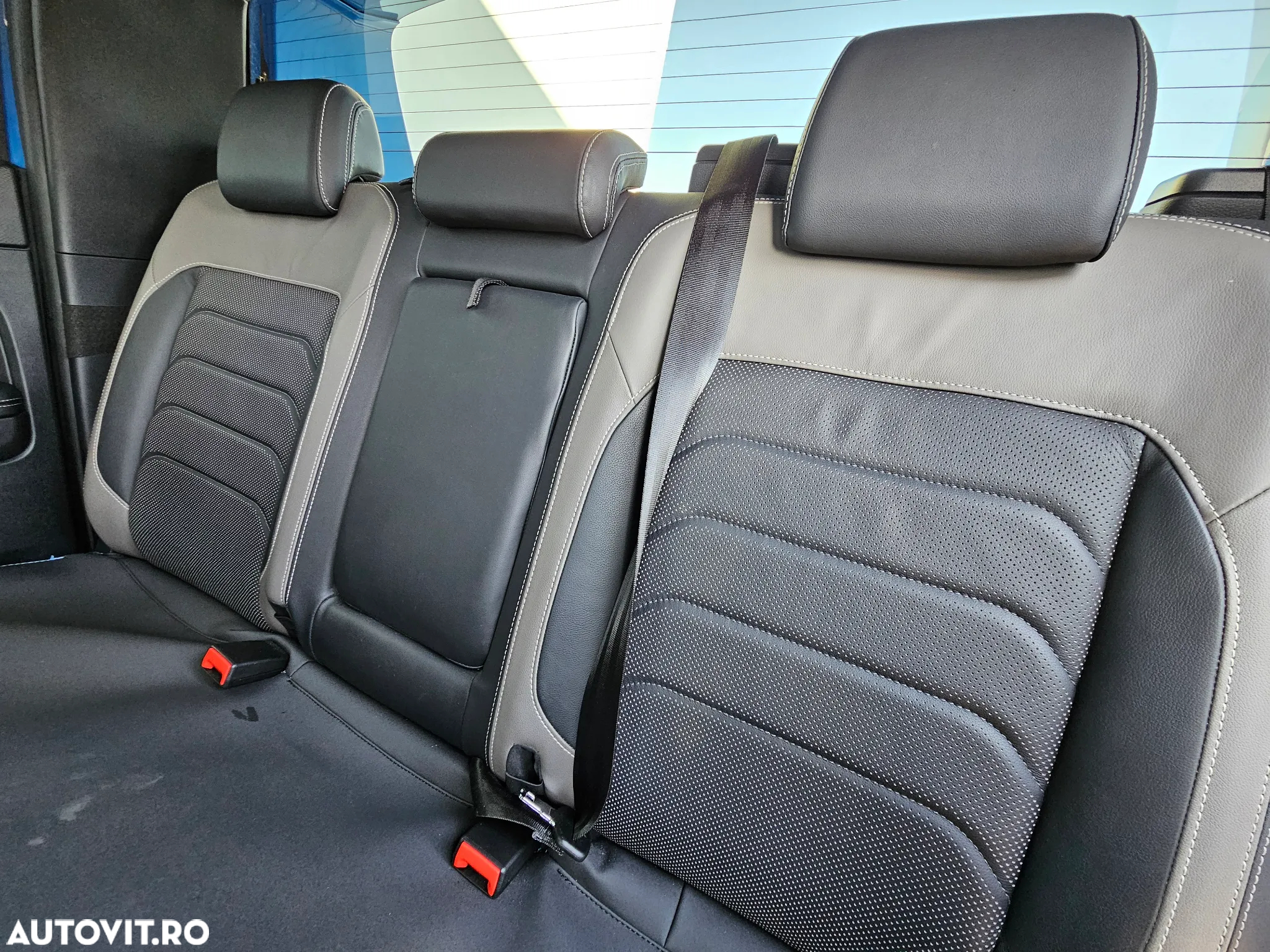 Volkswagen Amarok 3.0 TDI 241 CP 4M 10AT Aventura - 20