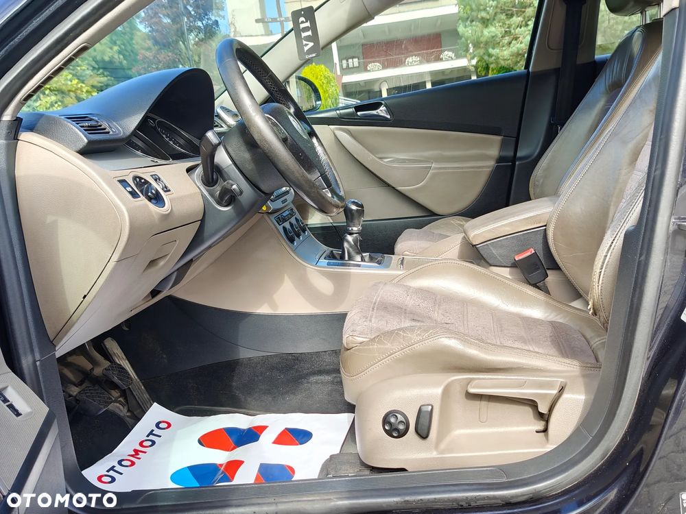 Volkswagen Passat 2.0 Blue TDI SCR Highline - 9