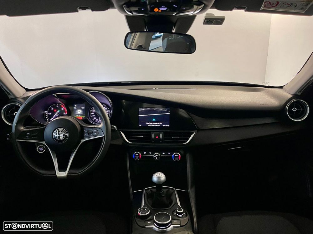 Alfa Romeo Giulia 2.2 D - 2