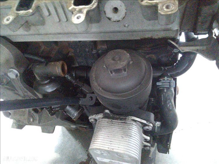 carcasa filtru ulei 1.6 tdi volkswagen touran - 1