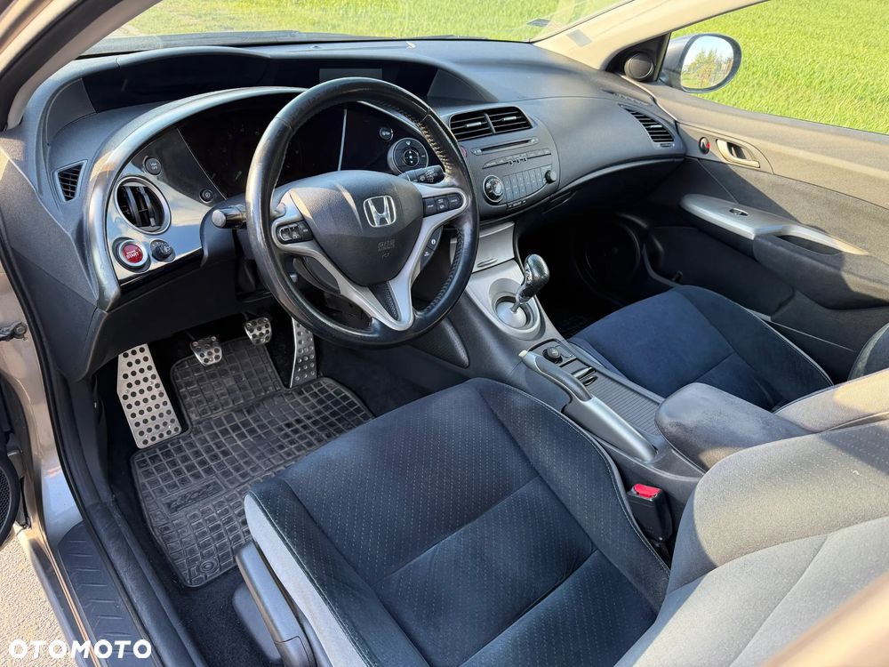 Honda Civic 1.8i-VTEC 50 Jahre Edition - 6