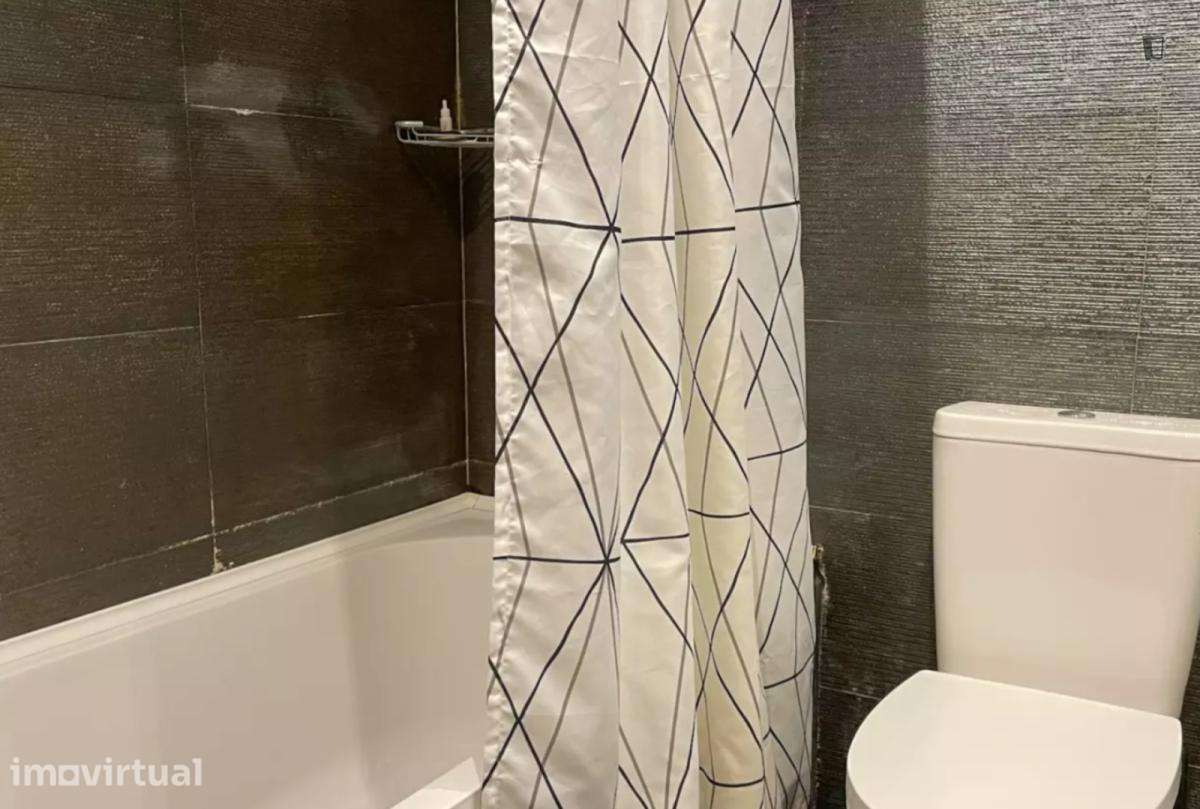 Quarto - localizado em Roma-Areeiro Lisbon - Grande imagem: 2/11