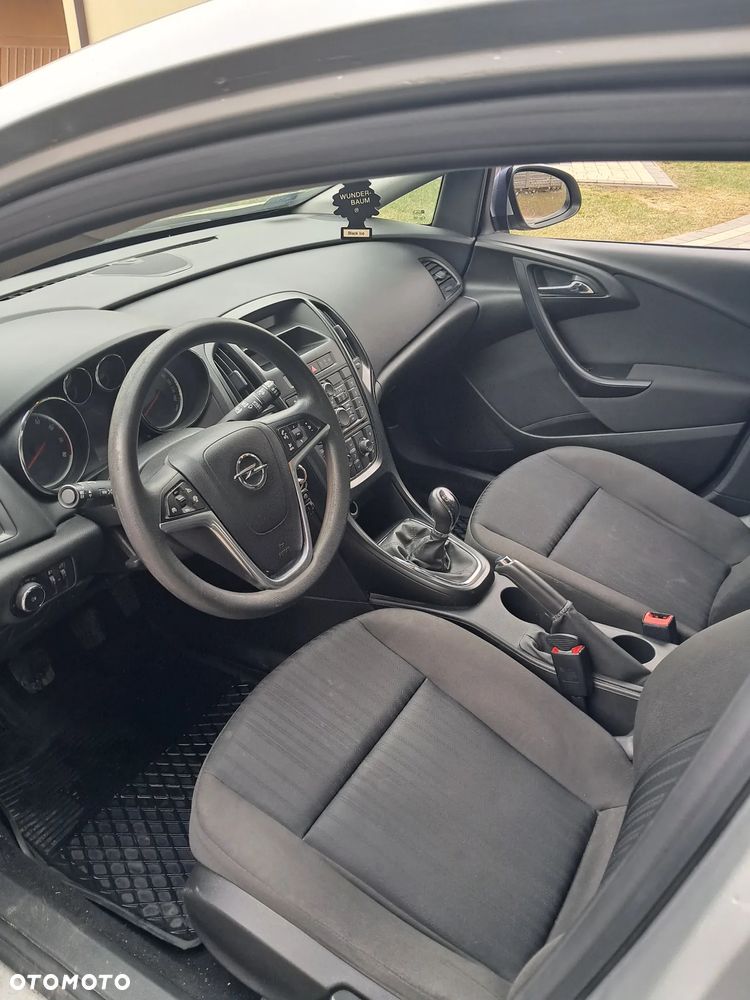 Opel Astra 1.4 T Essentia EU6 - 8