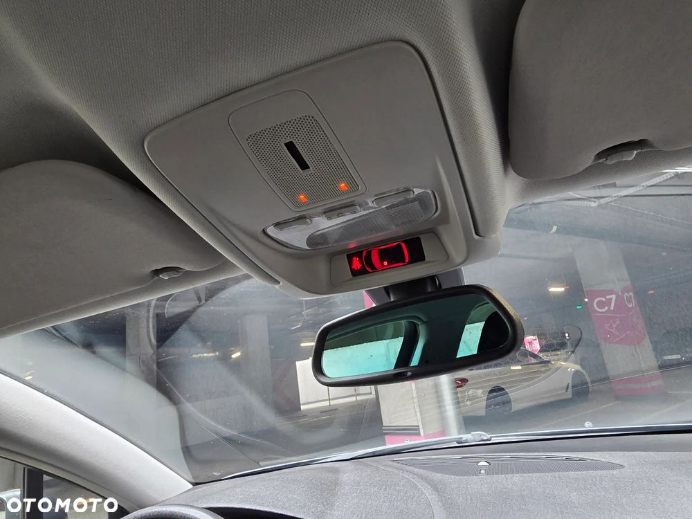 Citroën C5 2.0 HDi Exclusive - 29