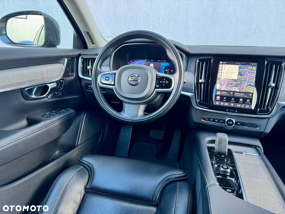 Volvo V90 Cross Country B5 B AWD Pro - 23