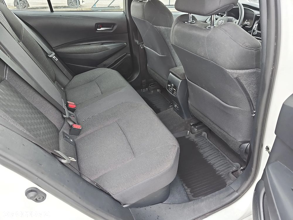 Toyota Corolla 1.8 Hybrid Comfort - 21