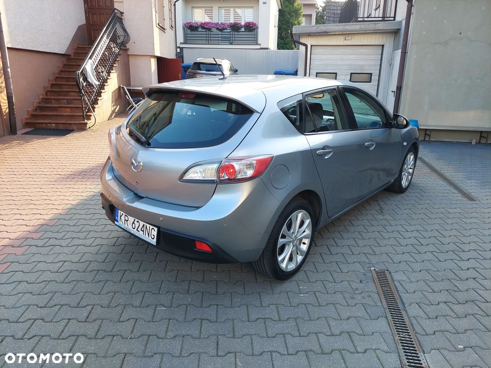 Mazda 3 1.6 Exclusive + - 4