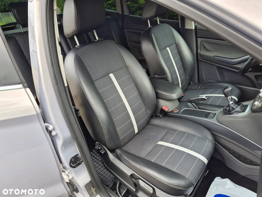 Ford Kuga 2.0 TDCi 2x4 Titanium - 15