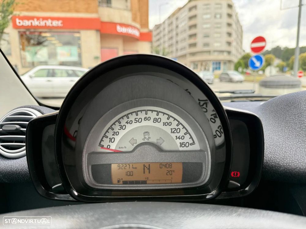 Smart ForTwo Coupé 1.0 mhd Pure 61 Softouch - 12