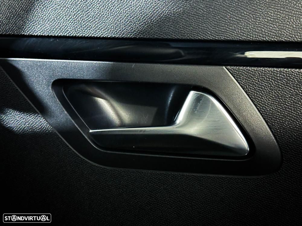 Peugeot e-208 51 kWh GT - 29