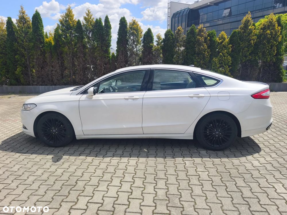 Ford Fusion - 2