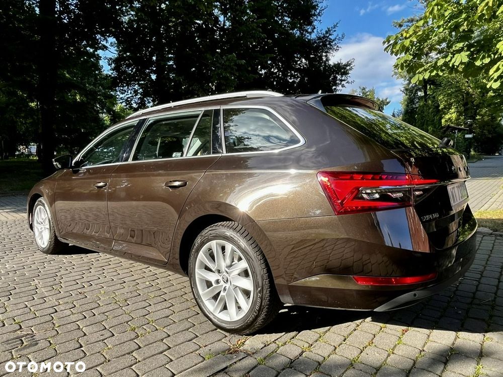Skoda Superb 2.0 TDI SCR Ambition DSG - 4