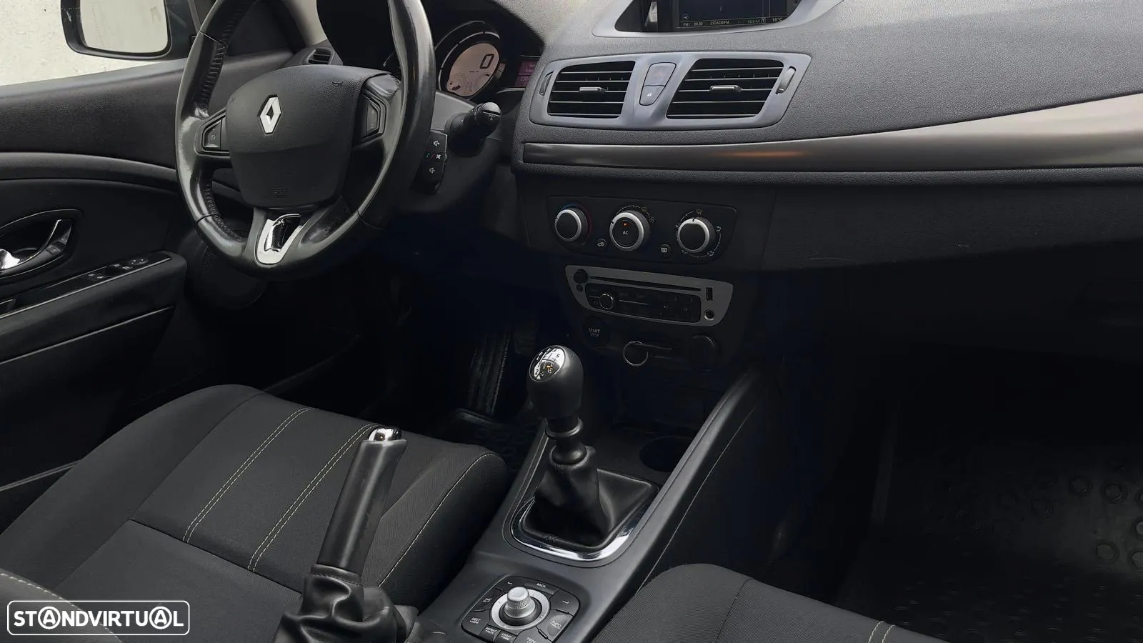 Renault Mégane Sport Tourer 1.5 dCi Dynamique SS - 31
