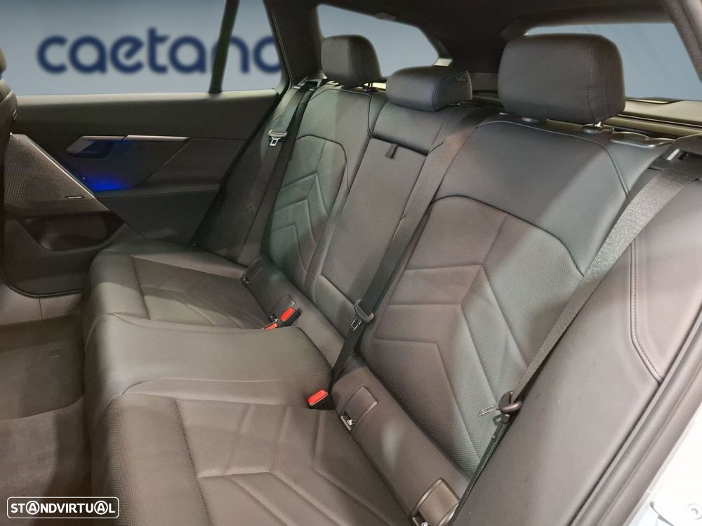 BMW 530 e Pack Desportivo M - 14