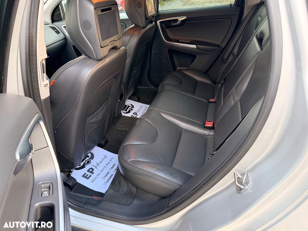 Volvo XC 60 D4 Ocean Race - 16