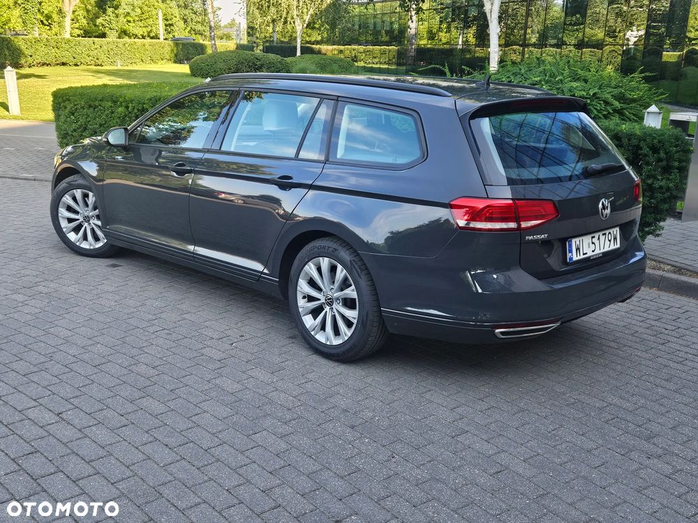 Volkswagen Passat - 31