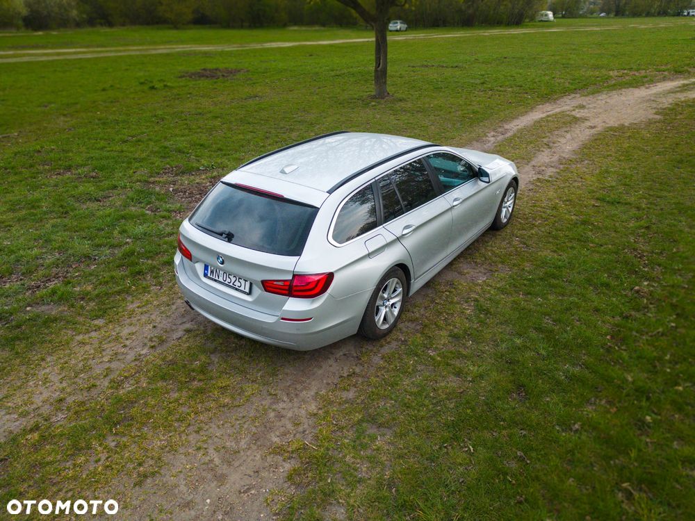 BMW Seria 5 525d - 10