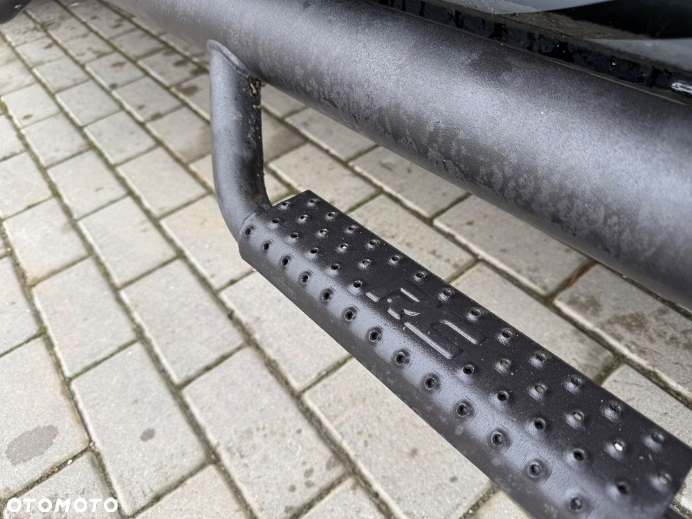 Nissan Frontier - 25