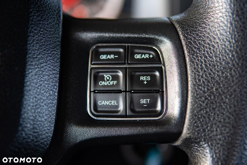 Dodge RAM 5.7 4x4 - 17