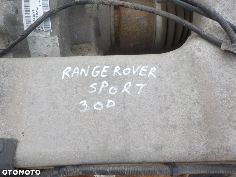 RANGE ROVER SPORT L494 BELKA ZAIEWSZNIA TYŁ - 3