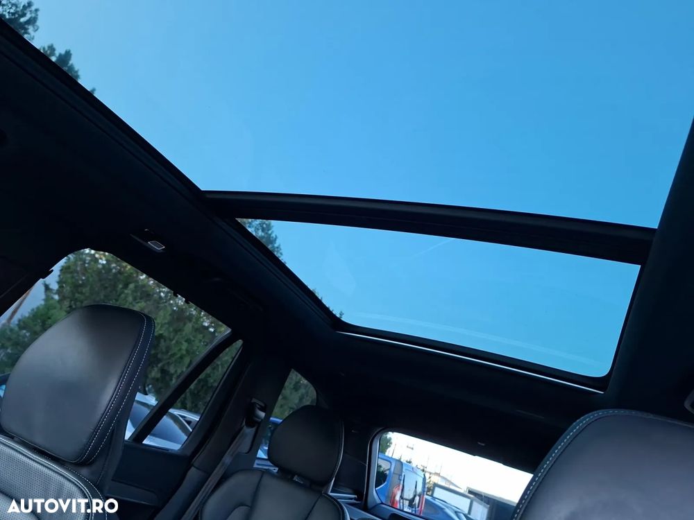 Volvo XC 90 B5 D AWD Plus Dark - 17