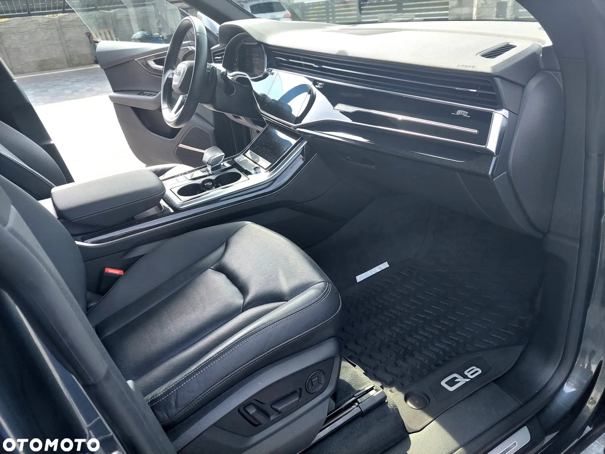 Audi Q8 55 TFSI quattro tiptronic - 32