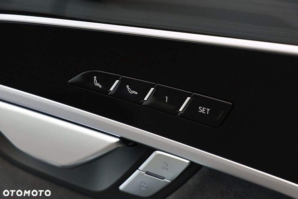 Audi S8 - 20