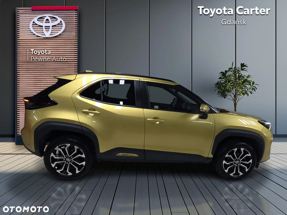 Toyota Yaris Cross Hybrid 1.5 Comfort 4x4 - 6