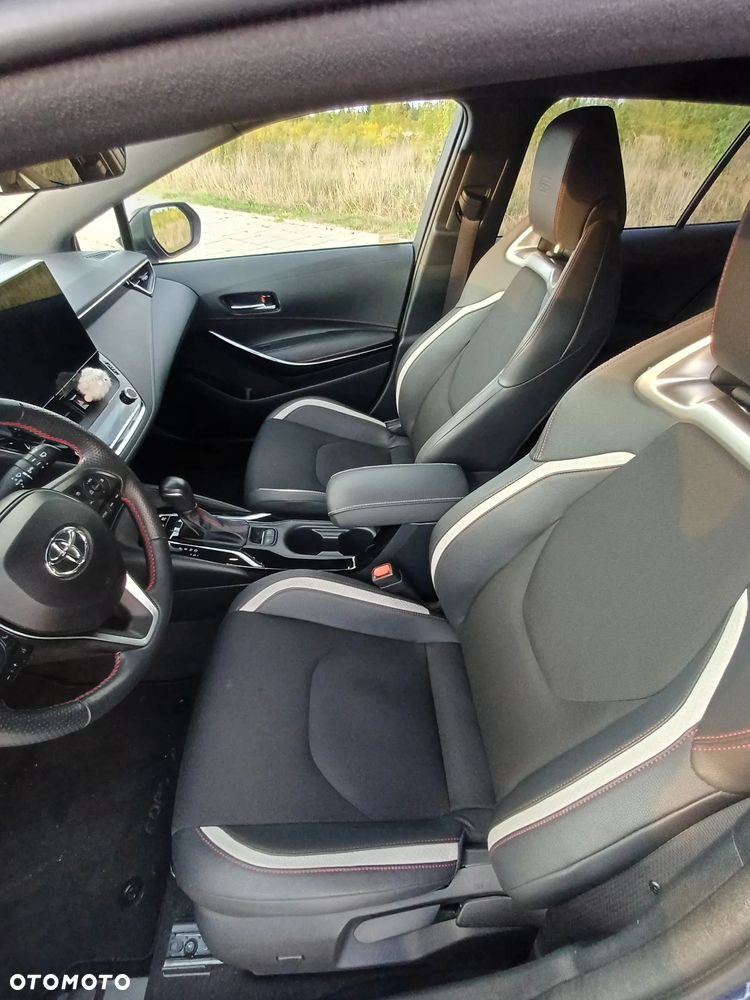 Toyota Corolla 2.0 Hybrid GR Sport Dynamic - 26