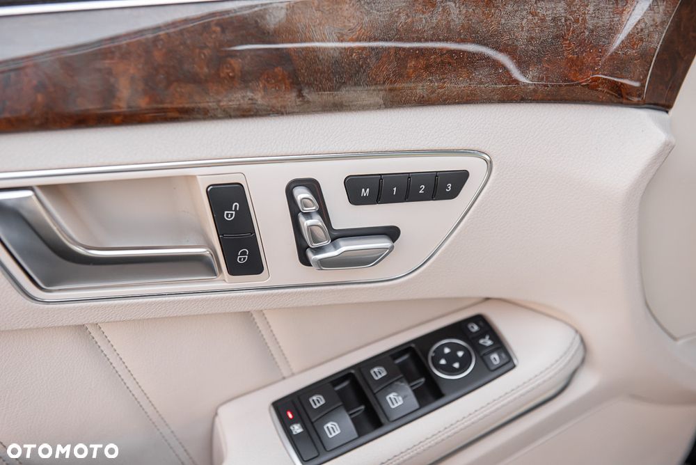 Mercedes-Benz Klasa E 350 BlueTEC 4Matic 7G-TRONIC Avantgarde - 16