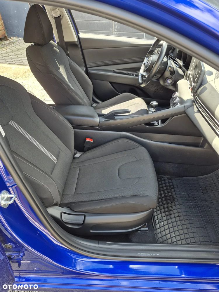 Hyundai Elantra 1.6 Modern - 25