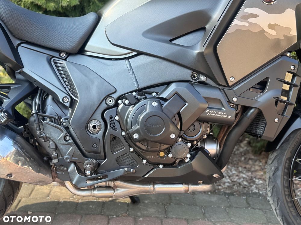 Honda VFR - 10