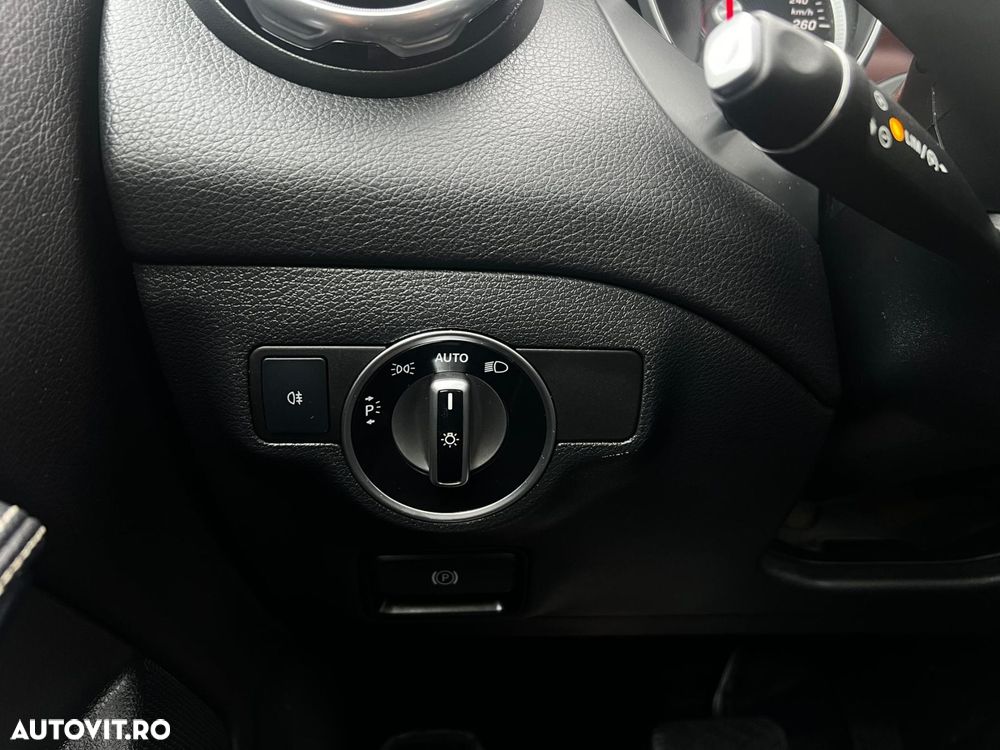 Mercedes-Benz GLA 180 7G-DCT Urban - 23