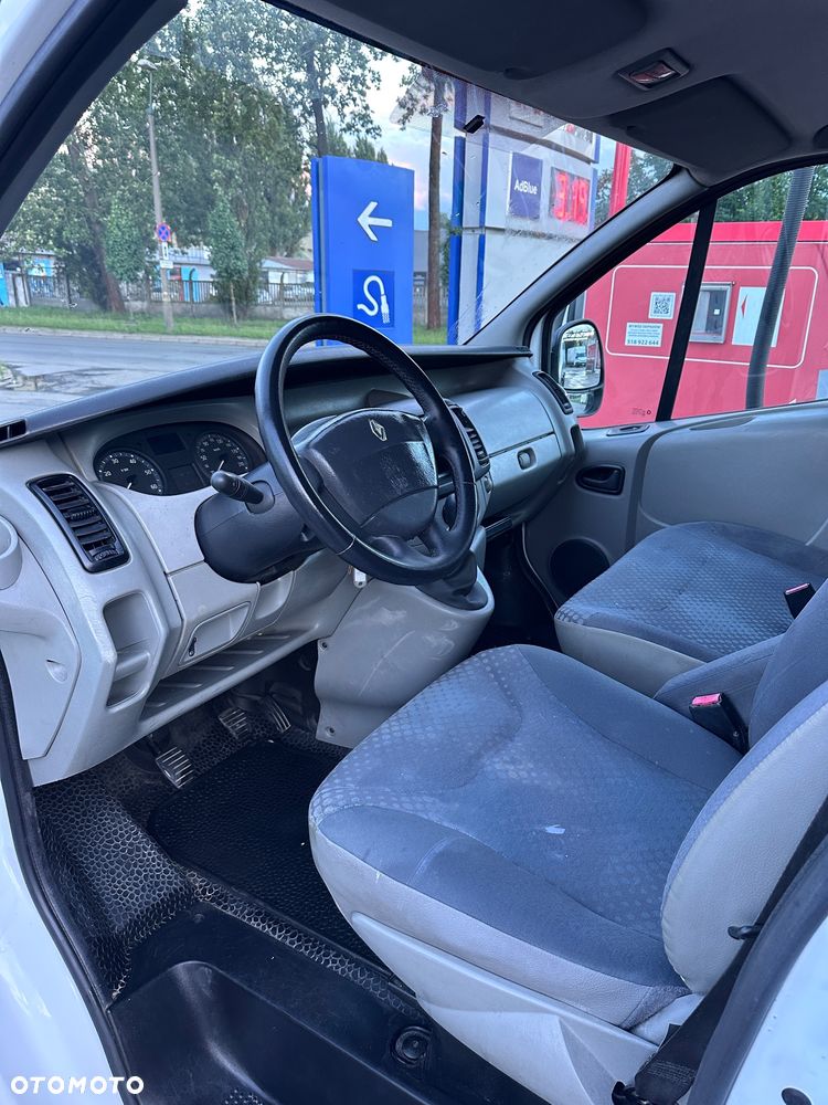 Renault Trafic - 8
