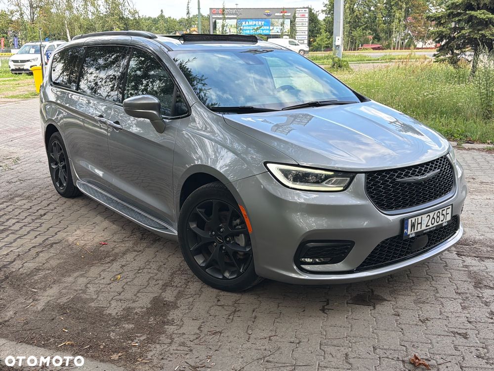 Chrysler Pacifica - 5