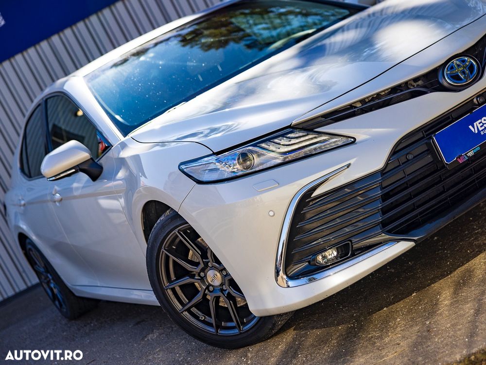 Toyota Camry 2.5 Hybrid Exclusive - 11