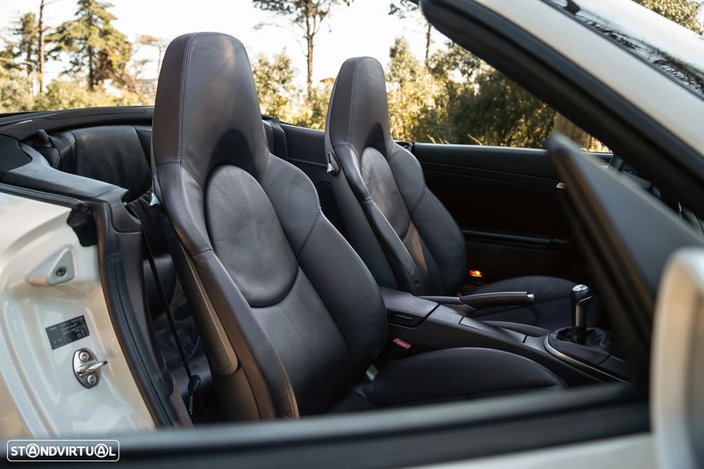 Porsche 911 (997) Carrera 4 S Cabriolet - 58