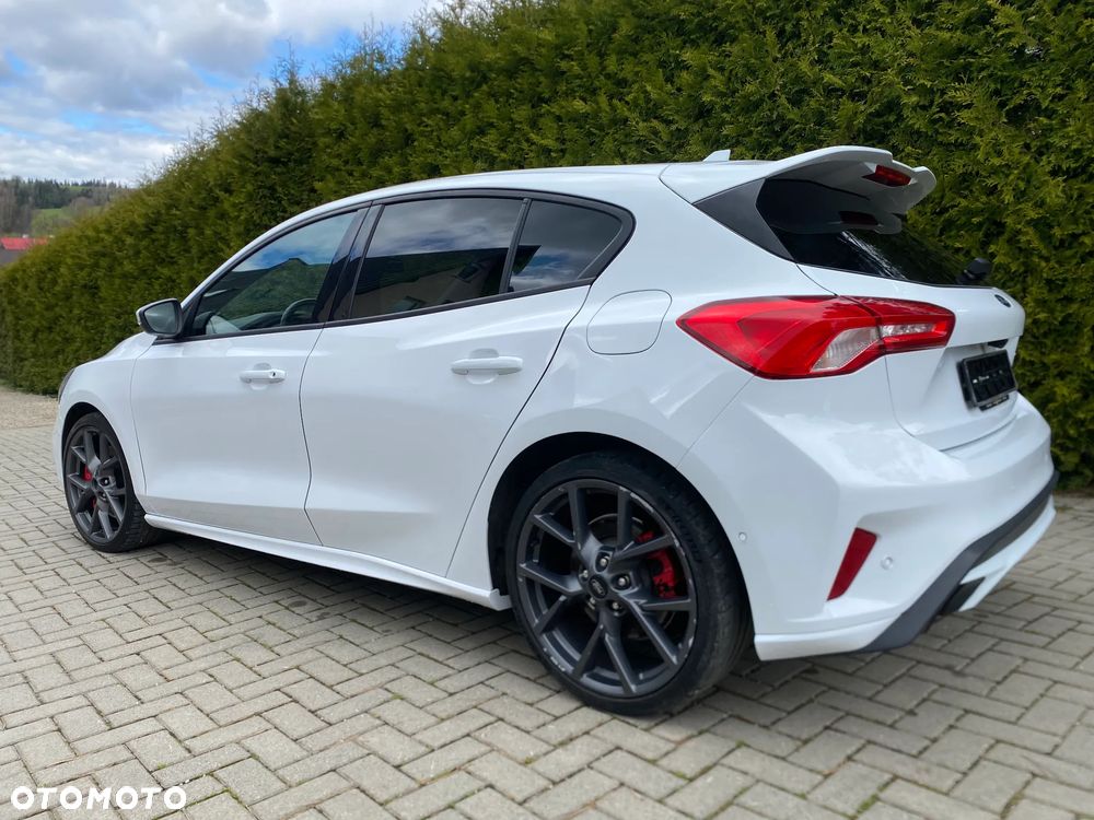 Ford Focus 2.3 EcoBoost S&S ST Edition - 6