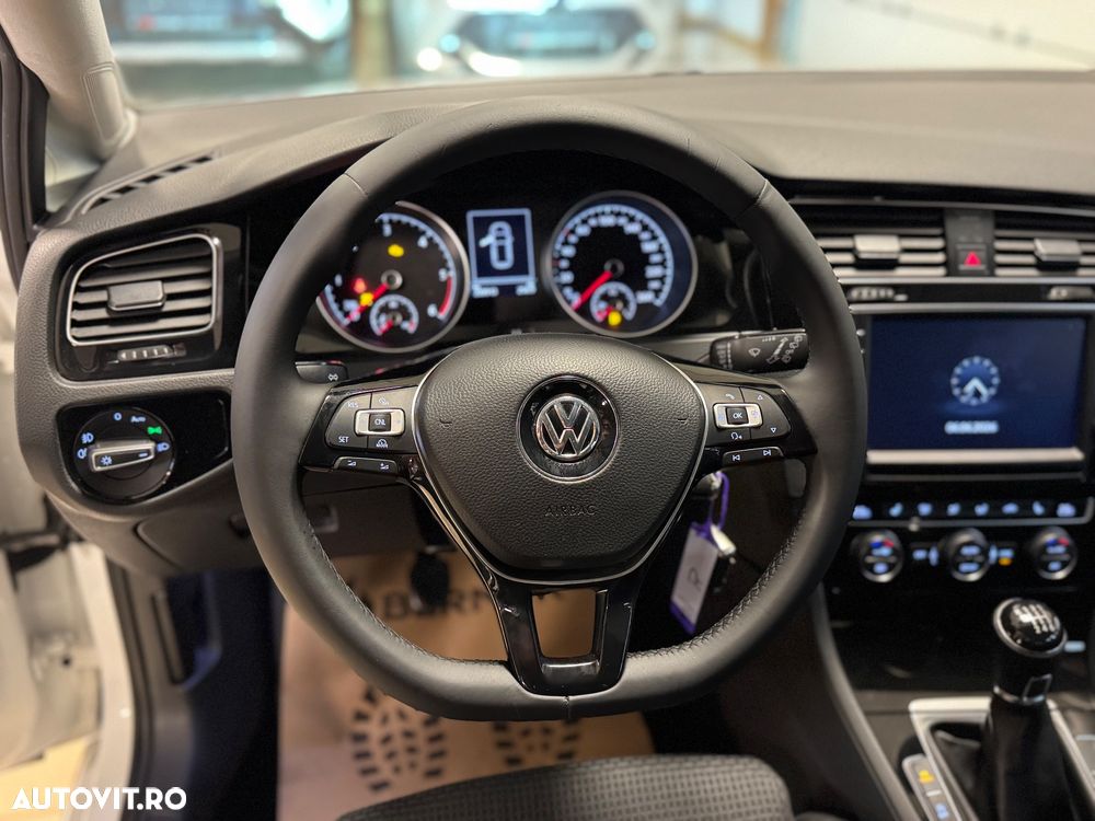 Volkswagen Golf 2.0 TDI DPF BlueMotion Technology Style - 13