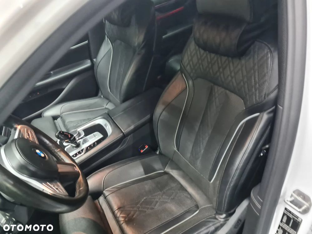 BMW Seria 7 730d xDrive sport - 34