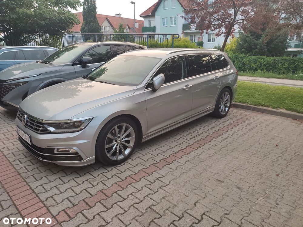 Volkswagen Passat 2.0 TDI SCR DSG Comfortline - 12