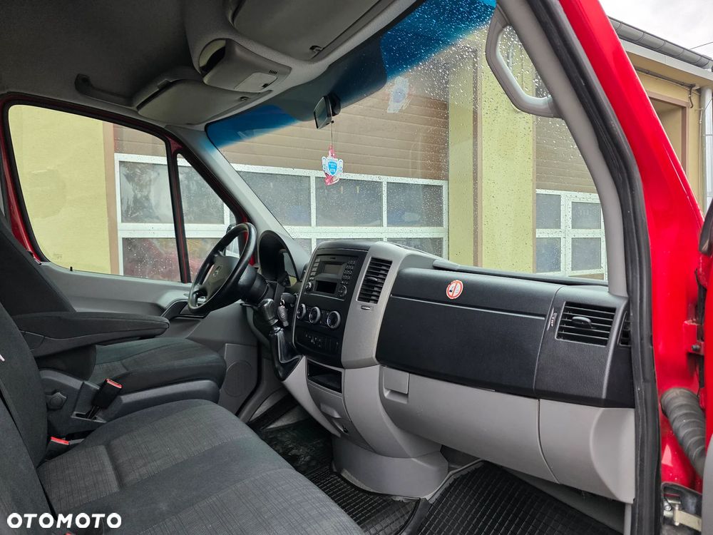 Mercedes-Benz Sprinter - 32