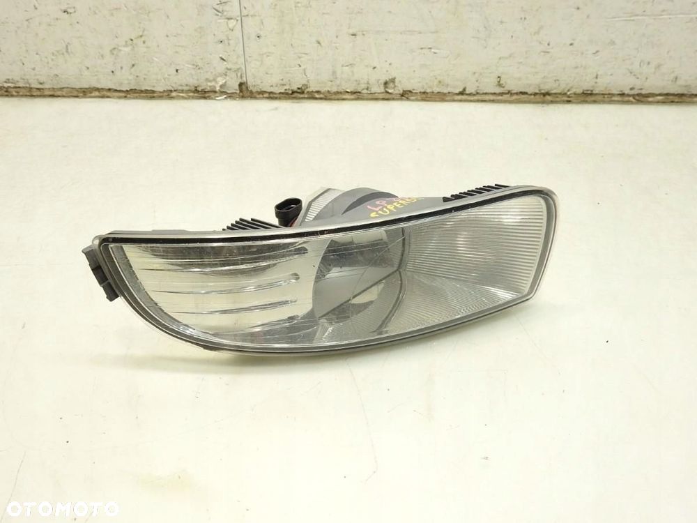 HALOGEN LEWY SKODA SUPERB II 3T0941699 3T0941701 - 6