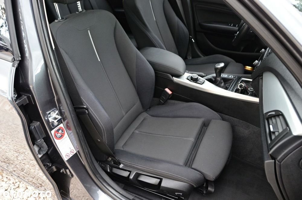BMW Seria 1 - 38