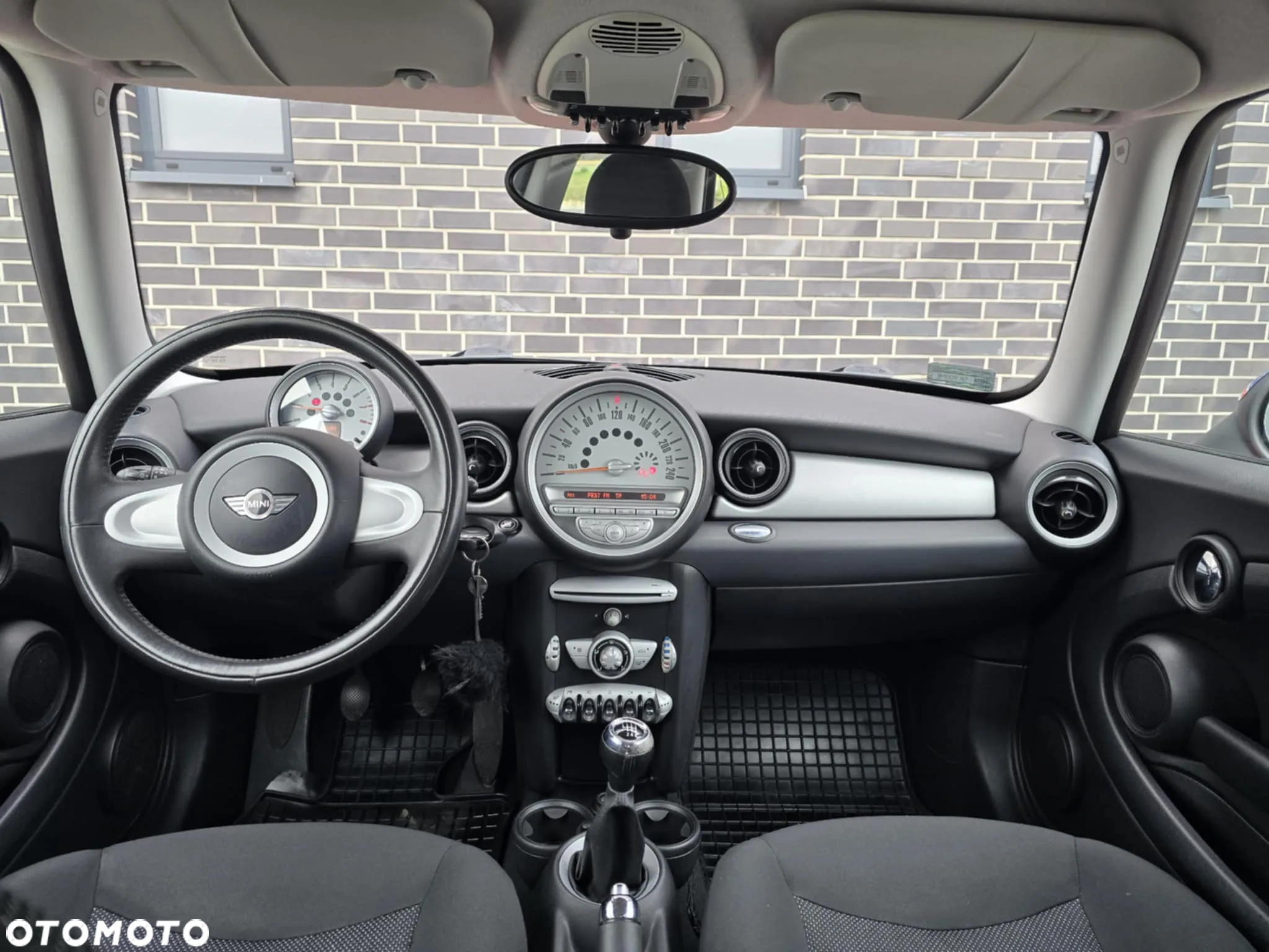 MINI Cooper 50 Mayfair - 24