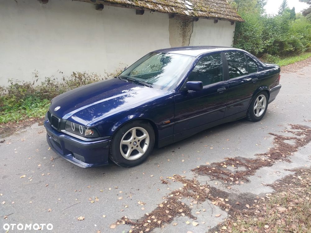 BMW Seria 3 316i - 13