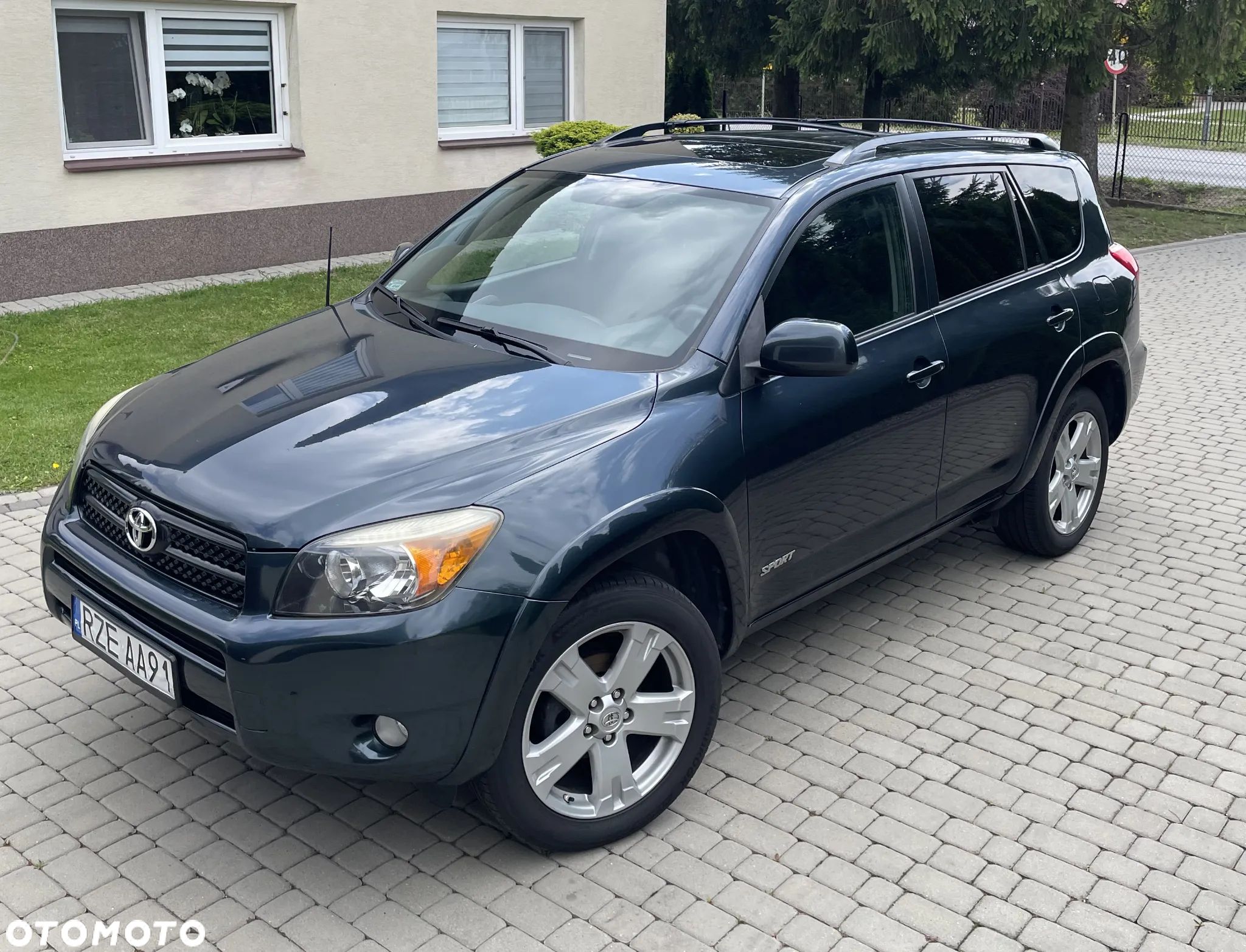 Toyota RAV4 2.4 VVT-i Sport - 1
