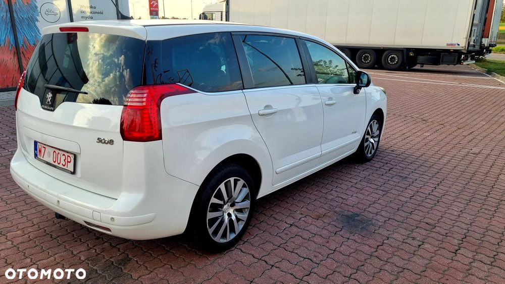 Peugeot 5008 HDI 160 Automatik Business-Line - 4